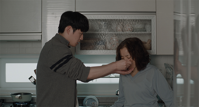 거품의 무게 포스터